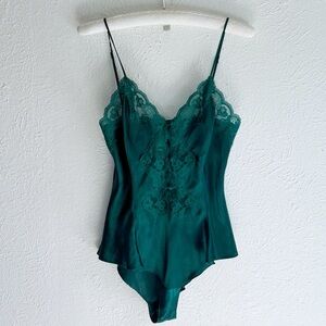 Victoria’s Secret Vintage Gold label Satin Teddy Bodysuit Emerald Green Sz Small